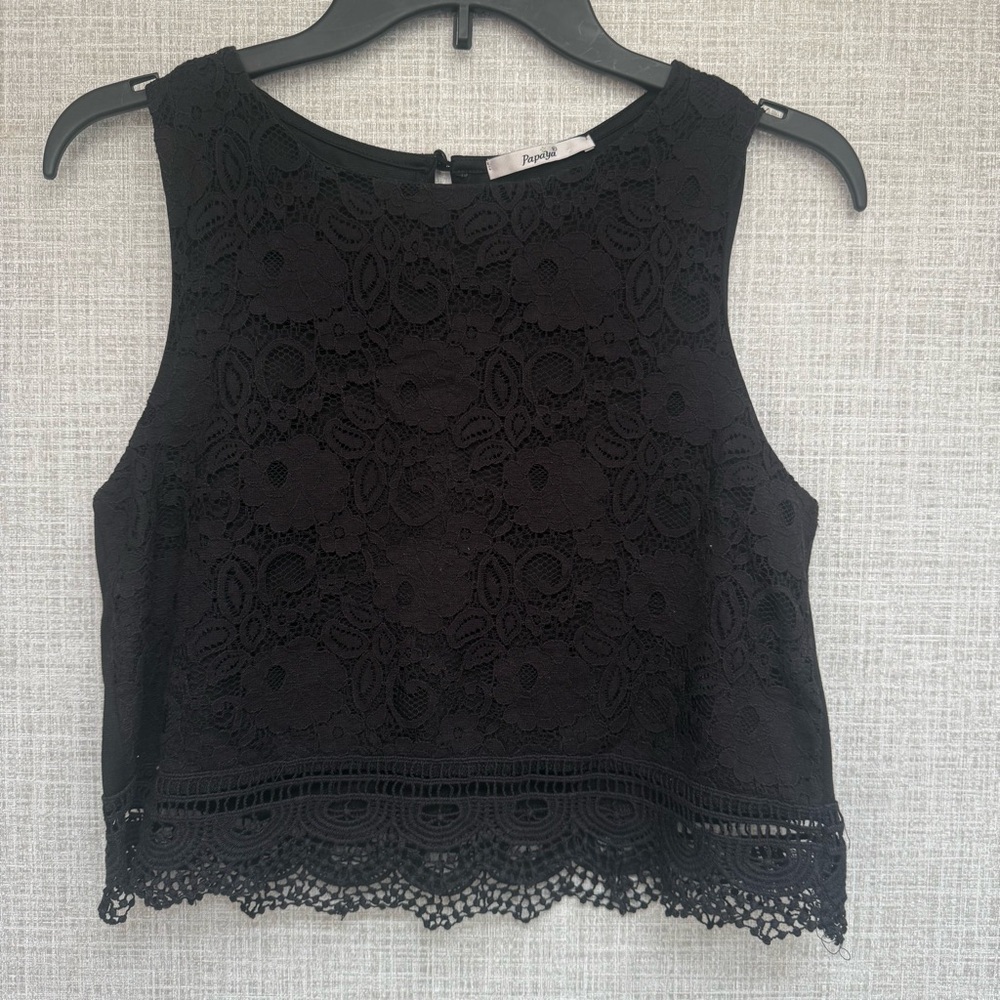 Papaya Lace Paneled Sleeveless Cropped Top | Black | Small